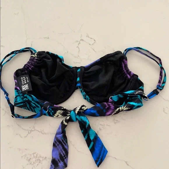 Coco Reef NWOT…Vibrant Multicolor Bikini Top - Picture 4 of 8